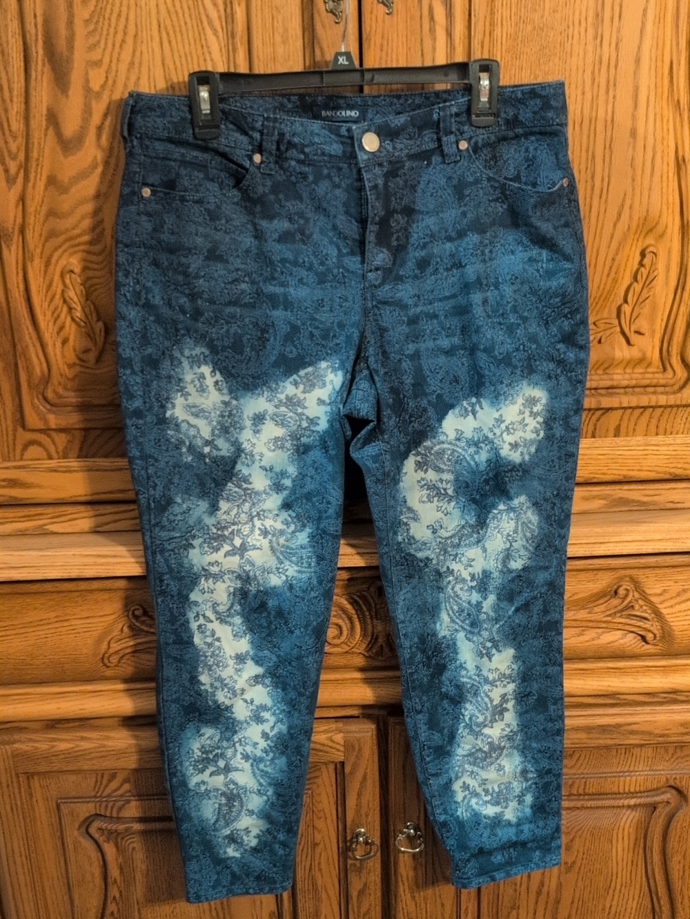 Bandolino Blue Patterned Cropped Jeans